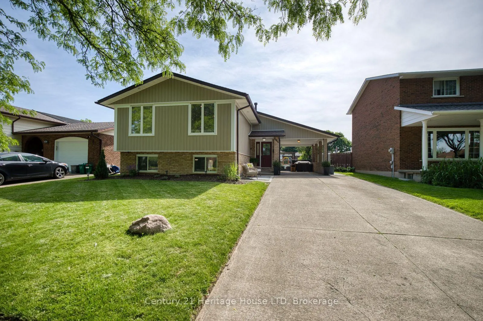 Photo 1 of 6046 Eldorado Avenue, Niagara Falls, West Wood — HOMEH
