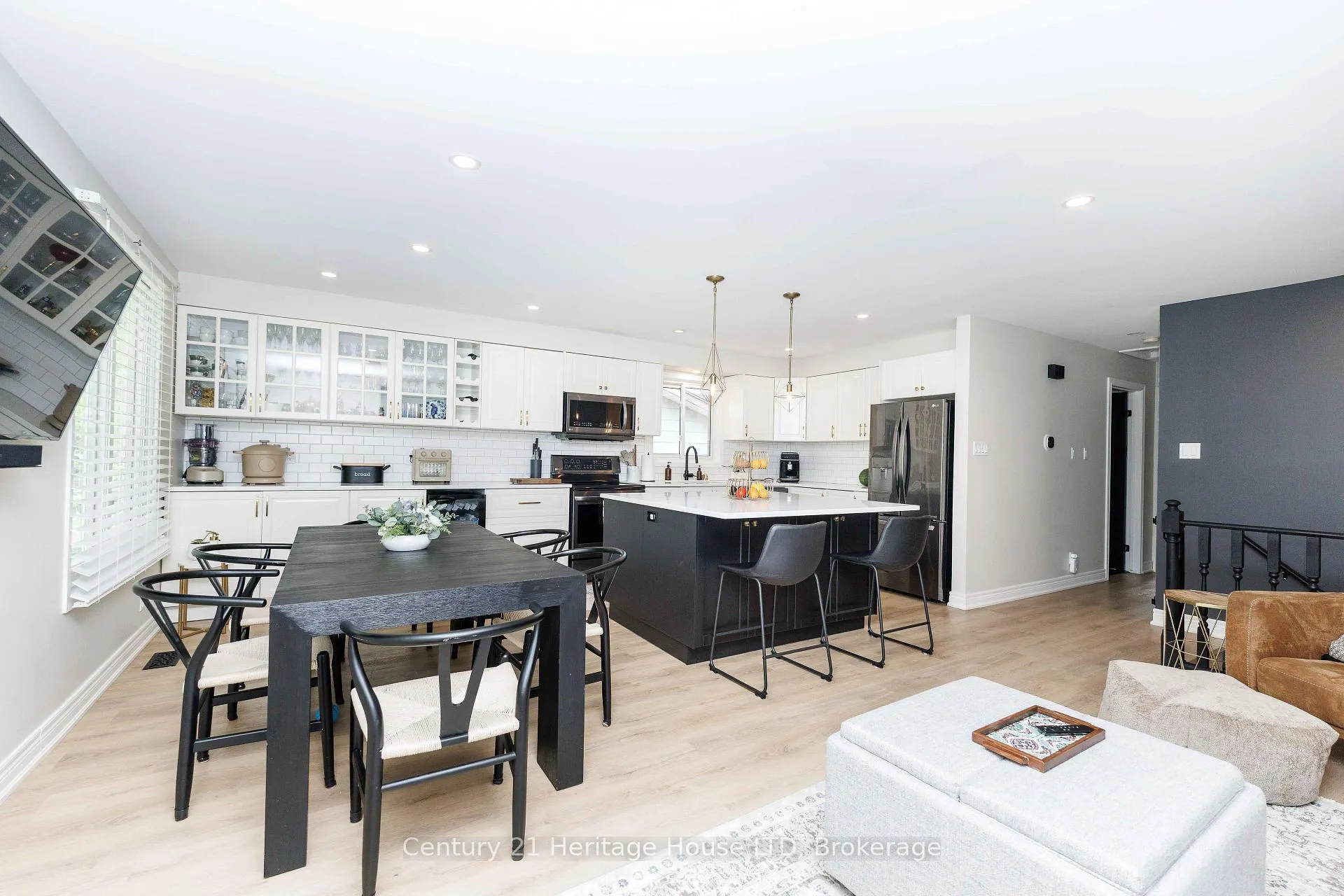 Photo 10 of 6046 Eldorado Avenue, Niagara Falls, West Wood — HOMEH