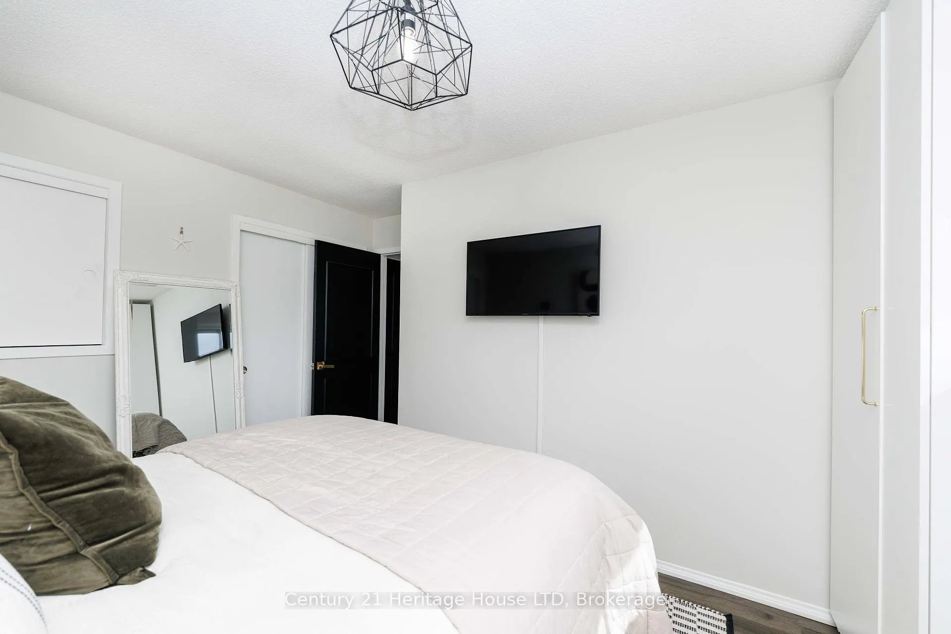 Photo 22 of 6046 Eldorado Avenue, Niagara Falls, West Wood — HOMEH