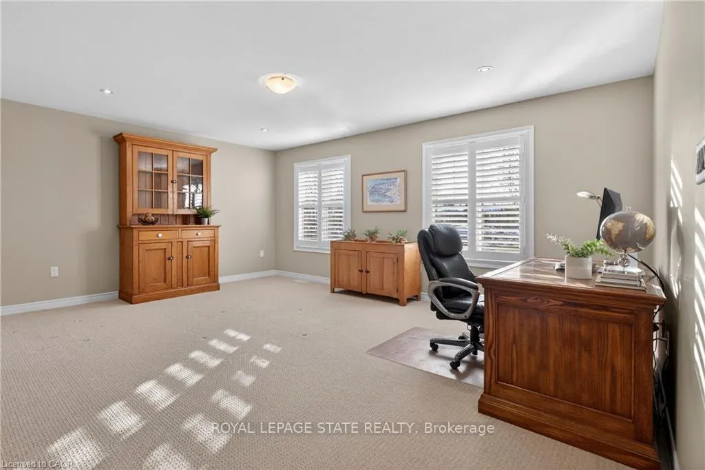 Photo 29 of 27 Black Walnut Crescent, Hamilton, Meadowlands — HOMEH