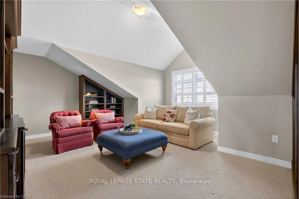 Photo 33 of 27 Black Walnut Crescent, Hamilton, Meadowlands — HOMEH