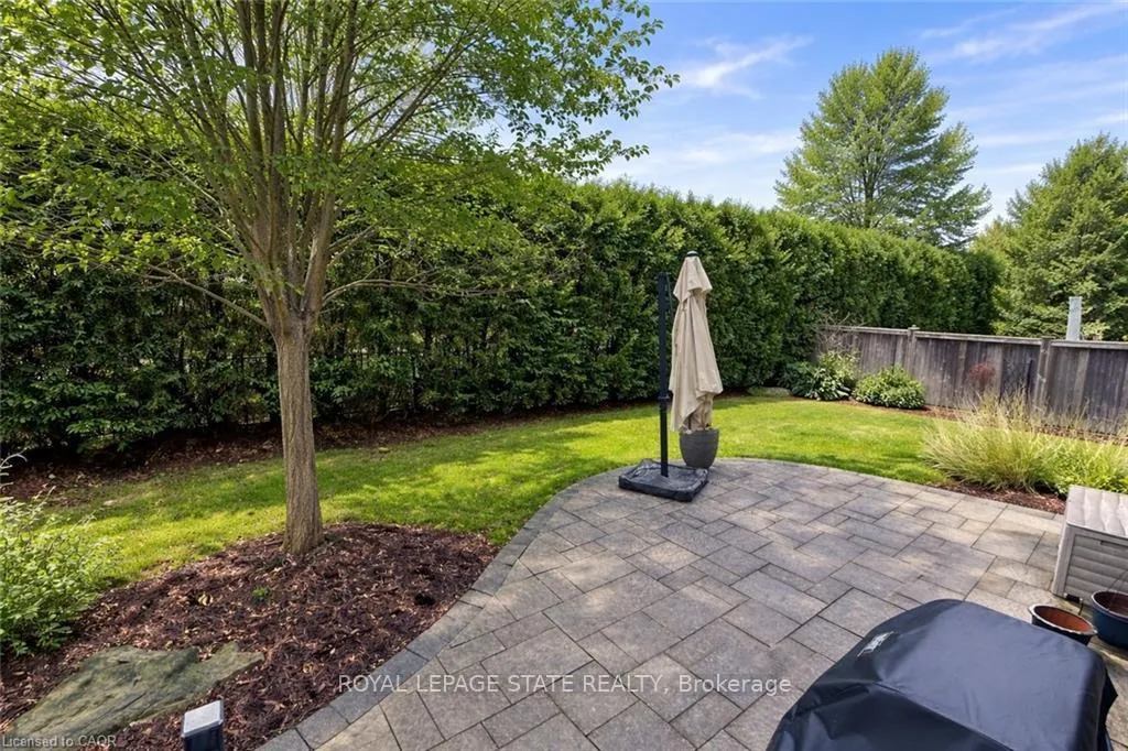 Photo 42 of 27 Black Walnut Crescent, Hamilton, Meadowlands — HOMEH