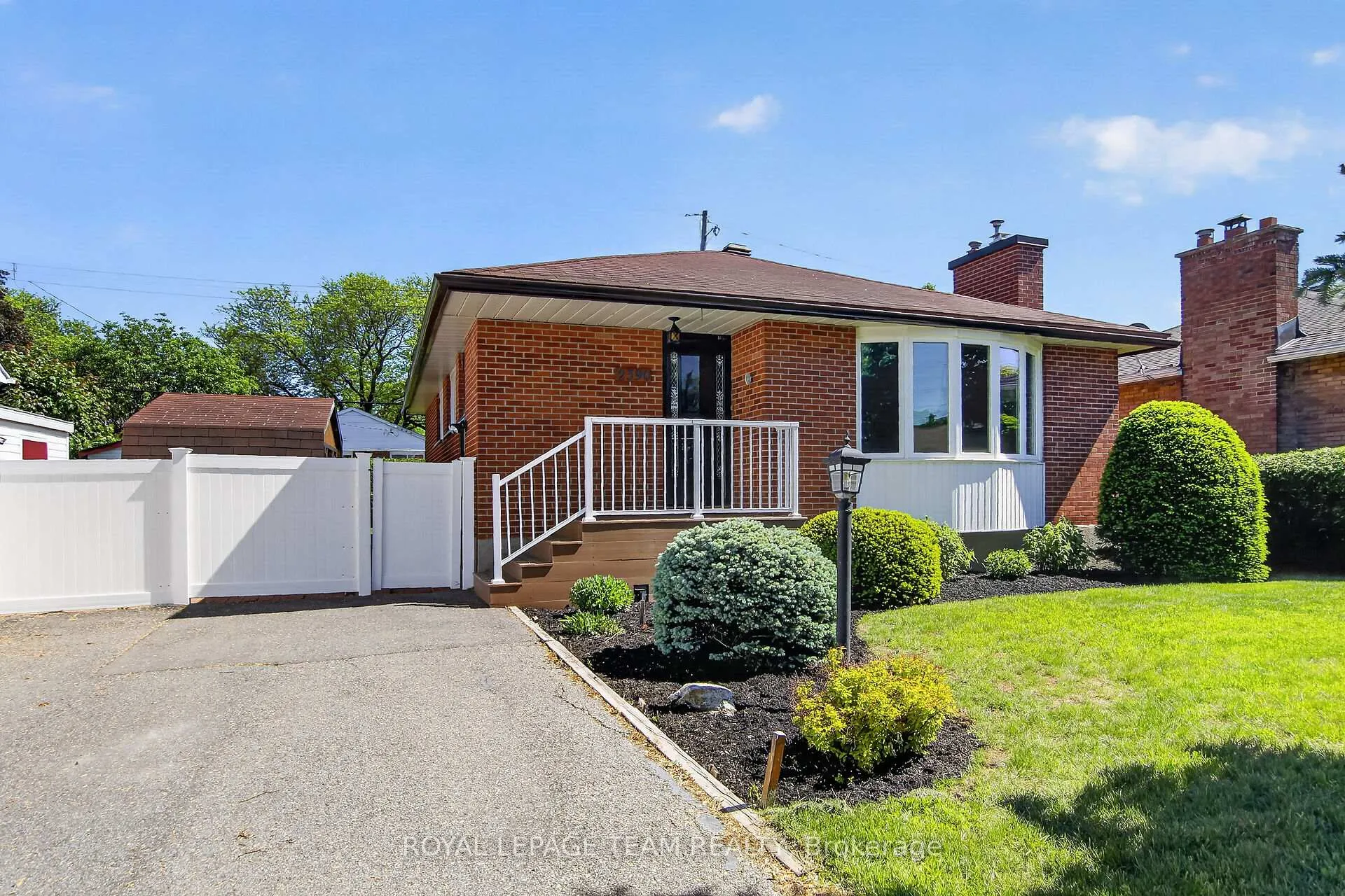 Photo 3 of 2390 Cheshire Road, Ottawa, Parkway Park — HOMEH