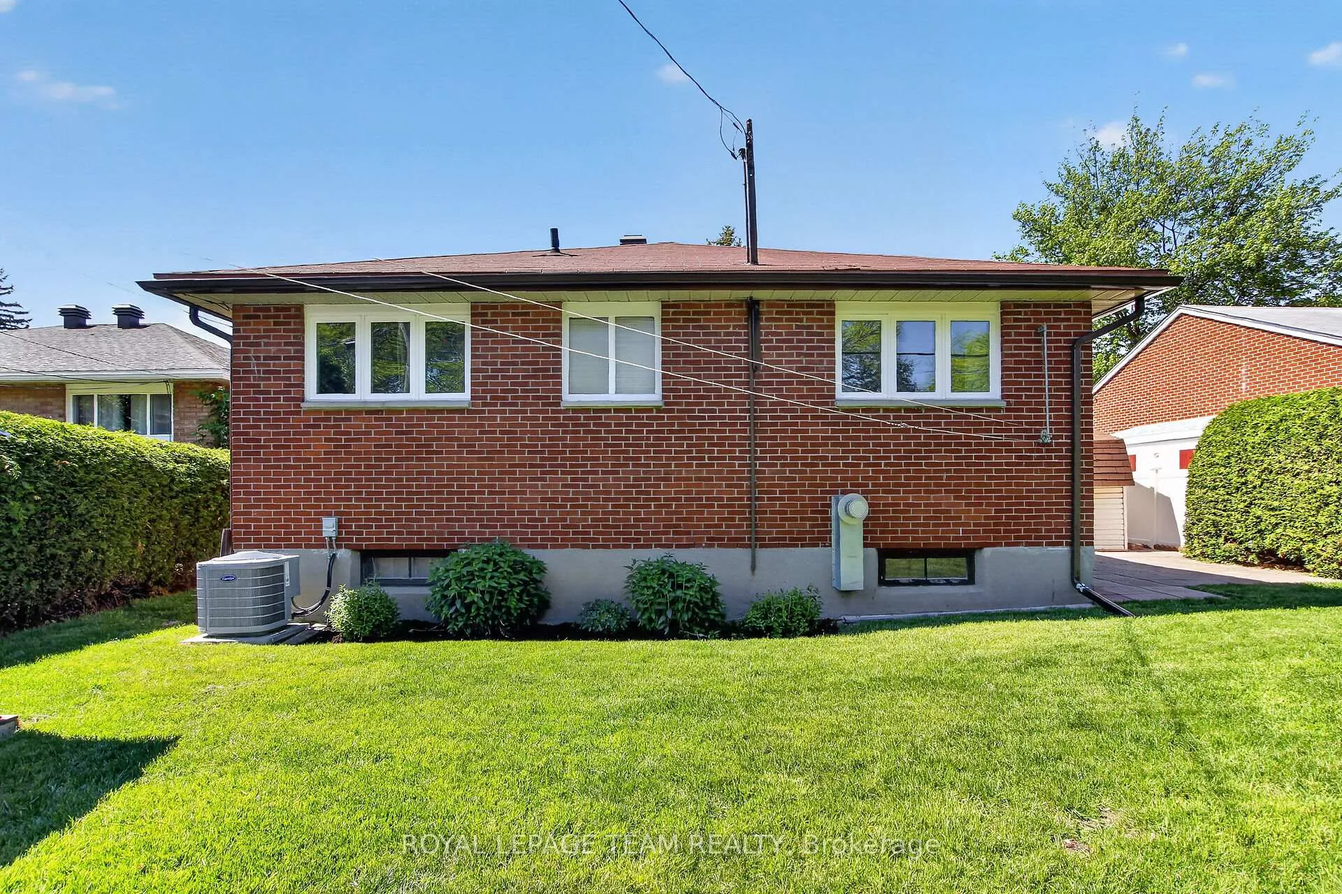 Photo 7 of 2390 Cheshire Road, Ottawa, Parkway Park — HOMEH