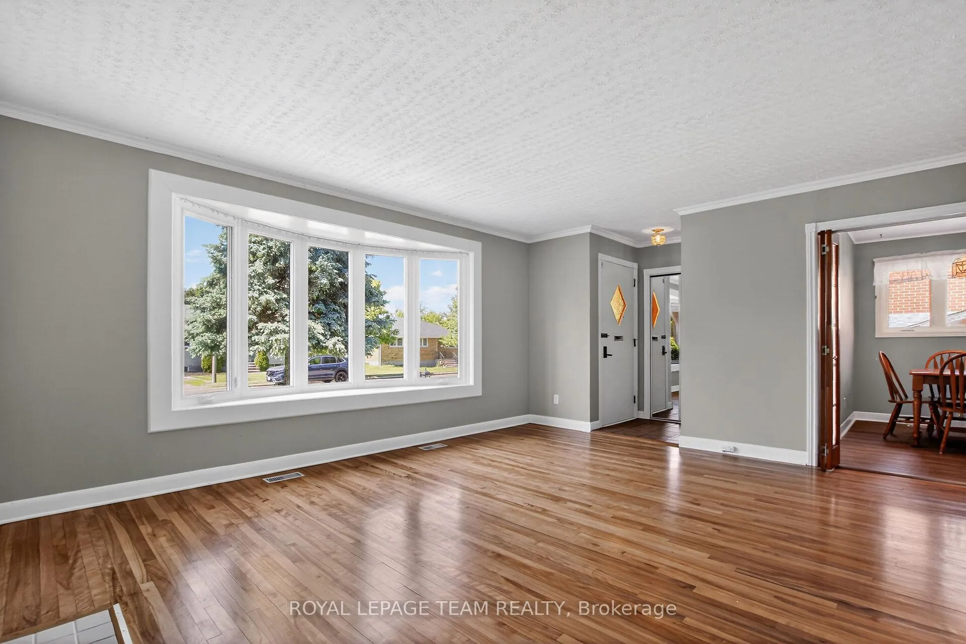 Photo 10 of 2390 Cheshire Road, Ottawa, Parkway Park — HOMEH