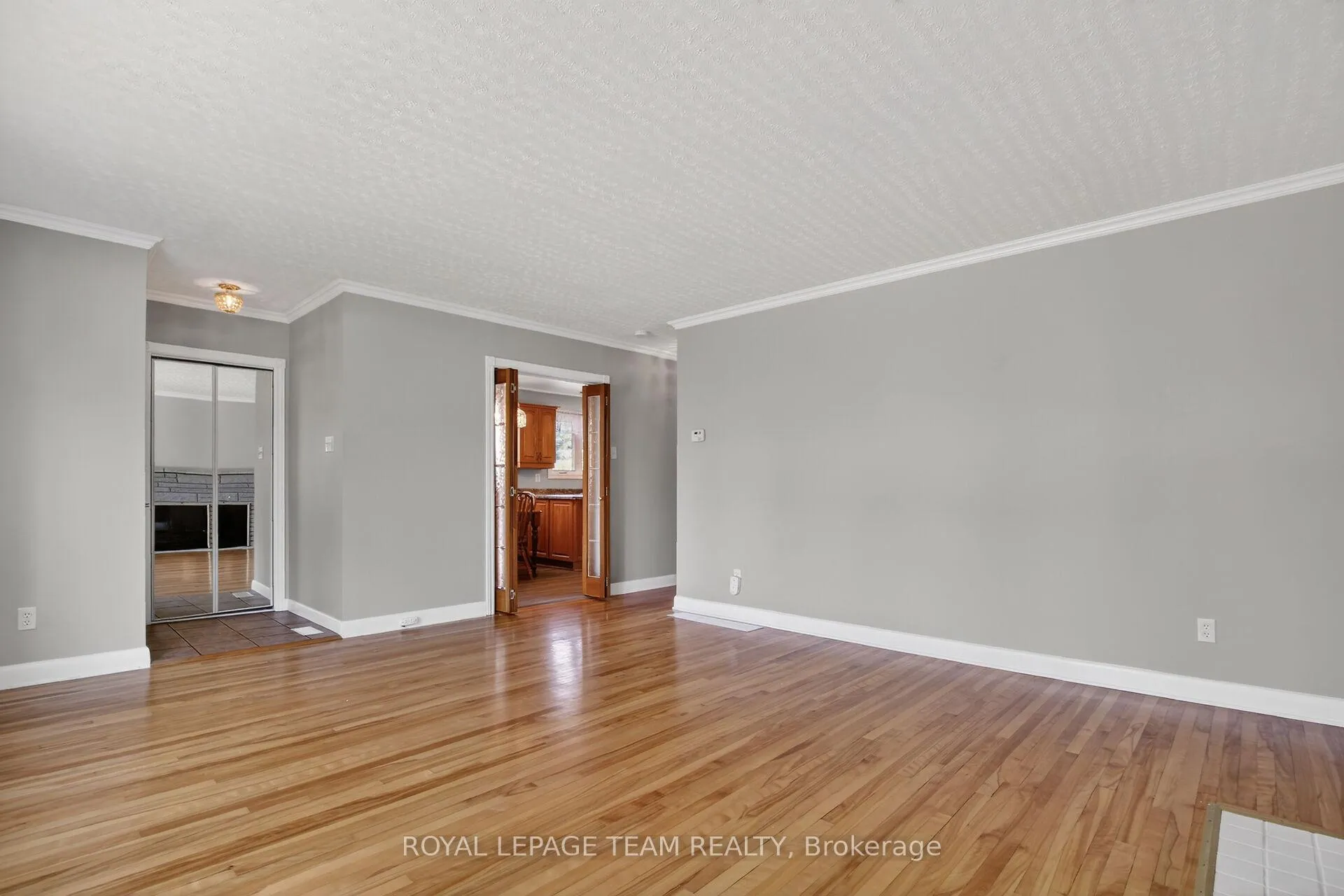 Photo 11 of 2390 Cheshire Road, Ottawa, Parkway Park — HOMEH