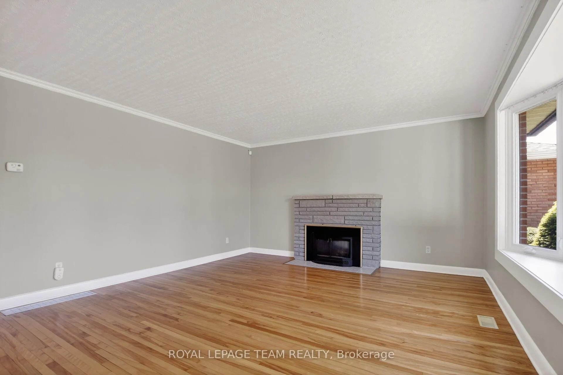 Photo 12 of 2390 Cheshire Road, Ottawa, Parkway Park — HOMEH