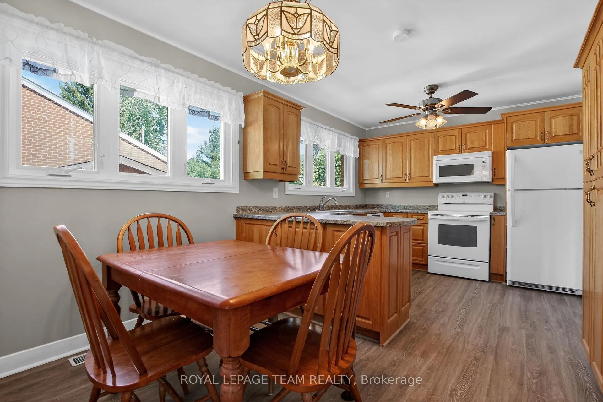 Photo 13 of 2390 Cheshire Road, Ottawa, Parkway Park — HOMEH
