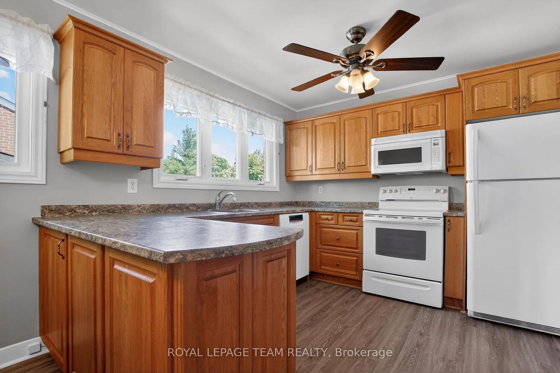 Photo 15 of 2390 Cheshire Road, Ottawa, Parkway Park — HOMEH
