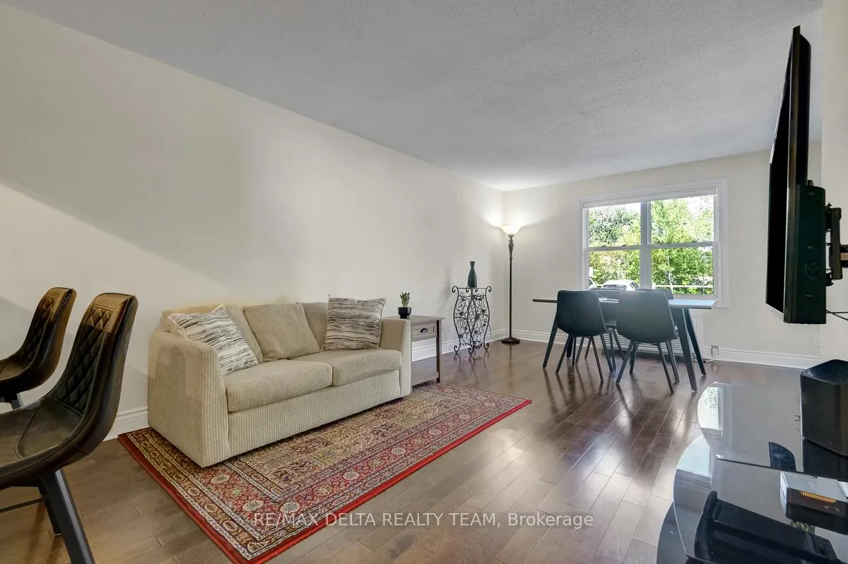 Photo 6 of Unit 107, 1099 Cadboro Road, Ottawa, Carson Grove — HOMEH