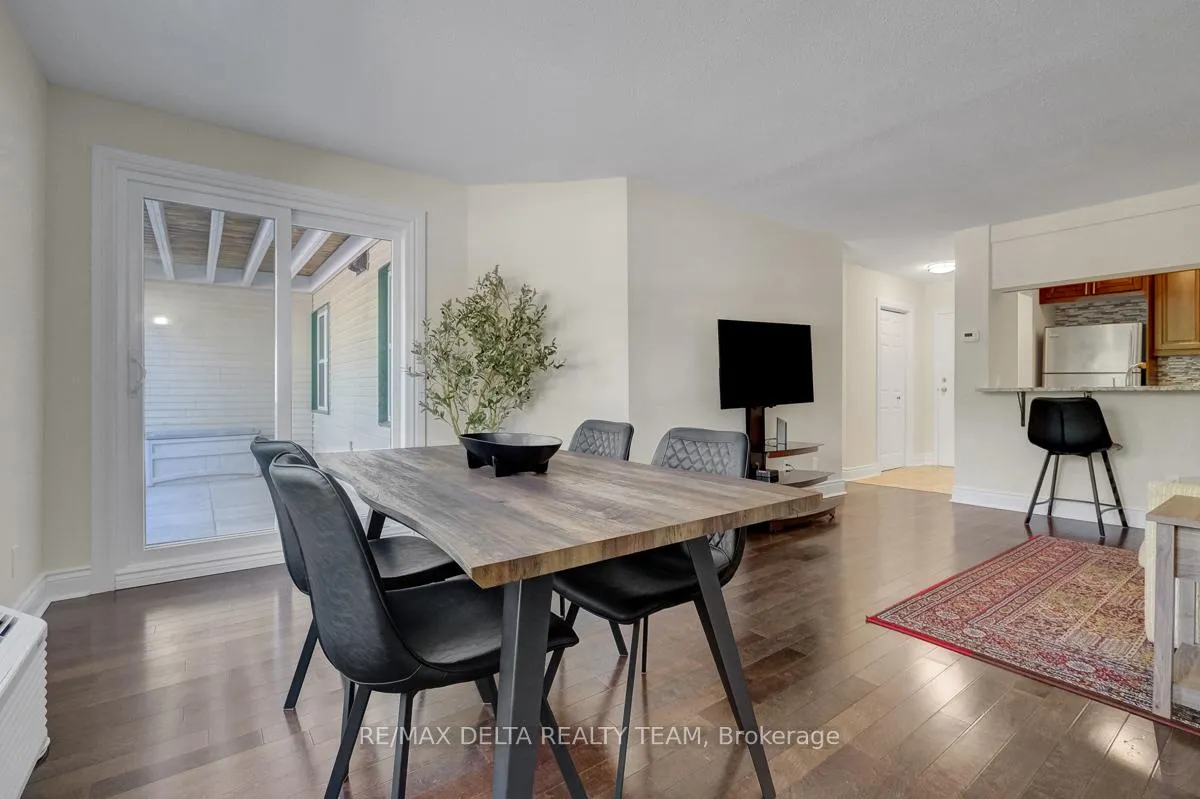 Photo 11 of Unit 107, 1099 Cadboro Road, Ottawa, Carson Grove — HOMEH