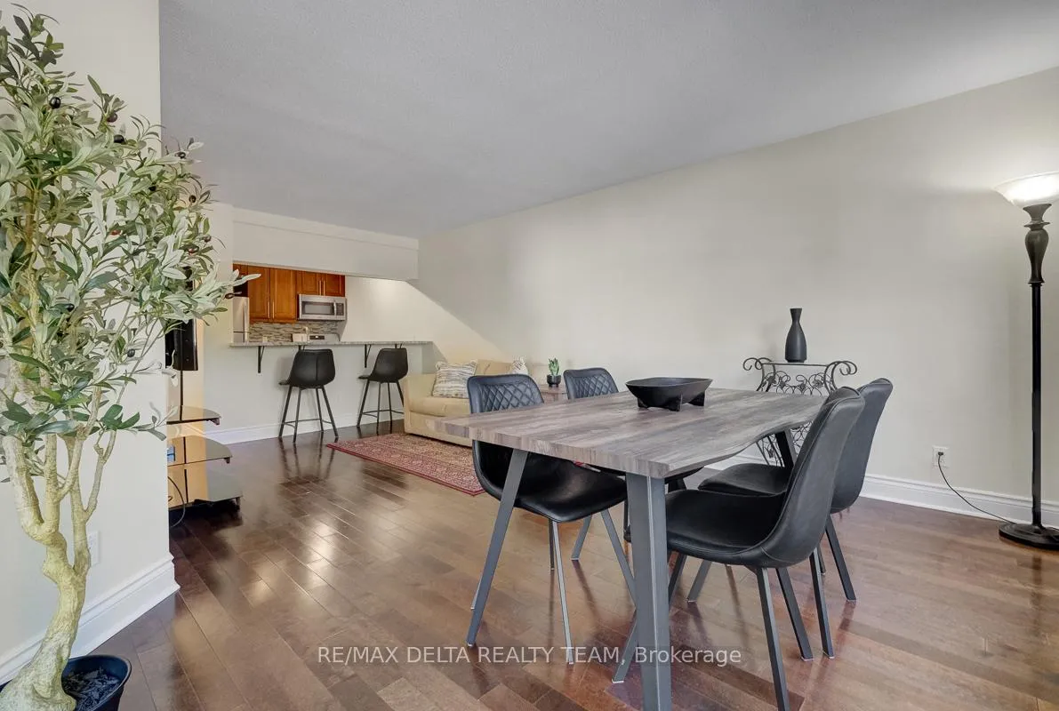 Photo 12 of Unit 107, 1099 Cadboro Road, Ottawa, Carson Grove — HOMEH