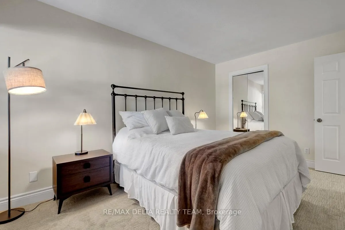 Photo 18 of Unit 107, 1099 Cadboro Road, Ottawa, Carson Grove — HOMEH