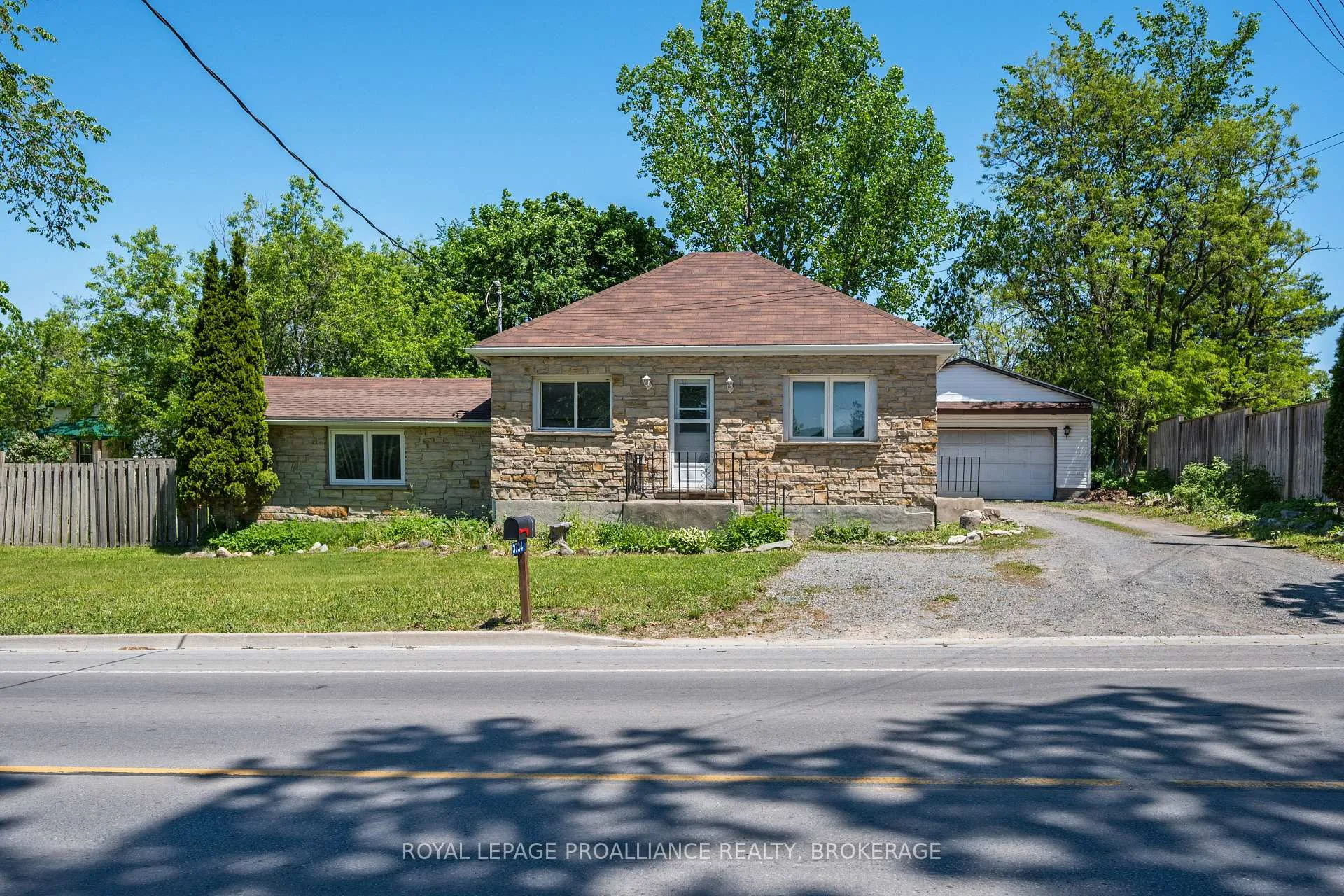 Photo 1 of 3734 Battersea Road, Frontenac, Frontenac South — HOMEH