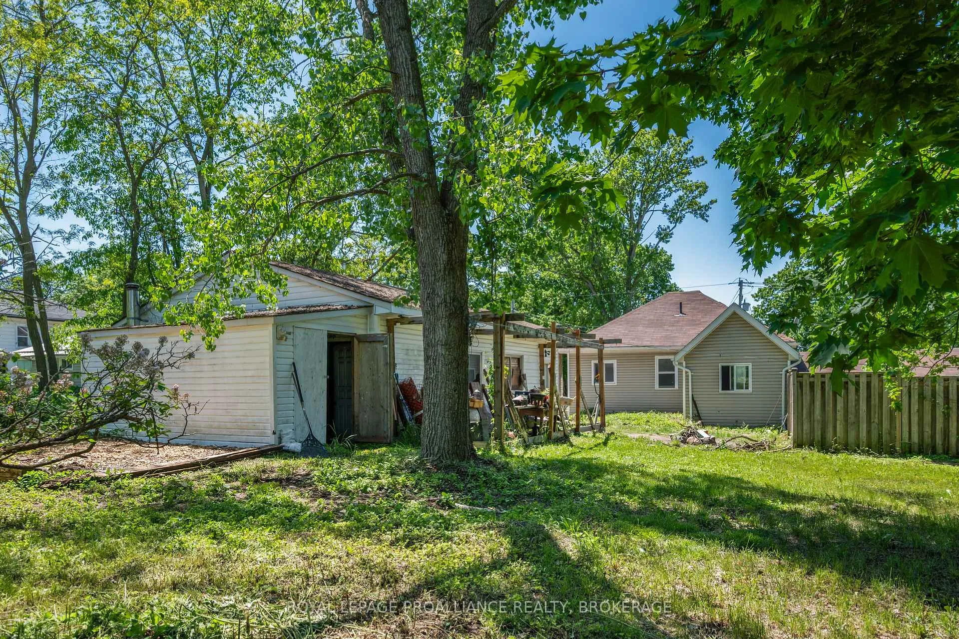 Photo 7 of 3734 Battersea Road, Frontenac, Frontenac South — HOMEH