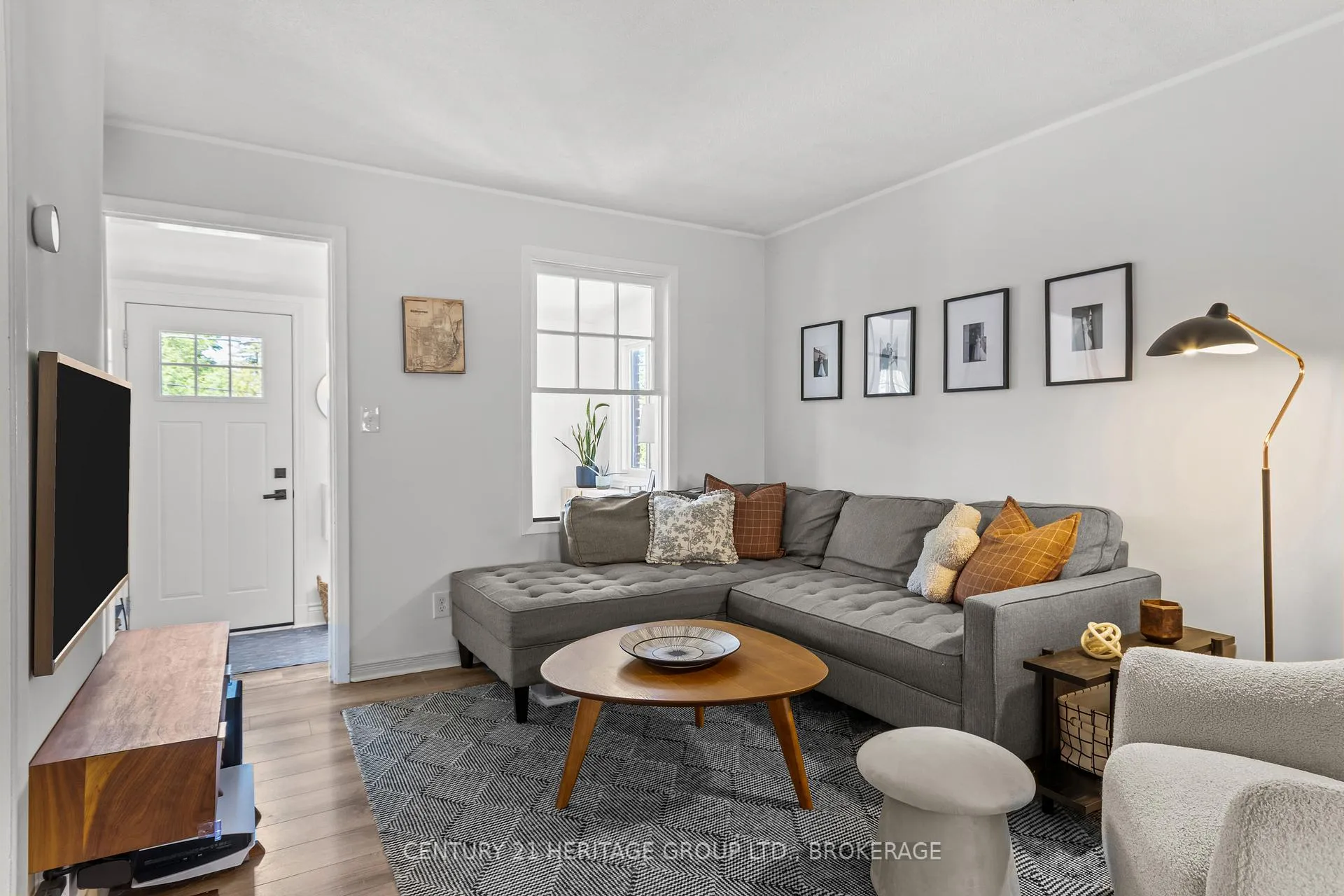 Photo 8 of 198 Raglan Road, Kingston, East of Sir John A. Blvd — HOMEH