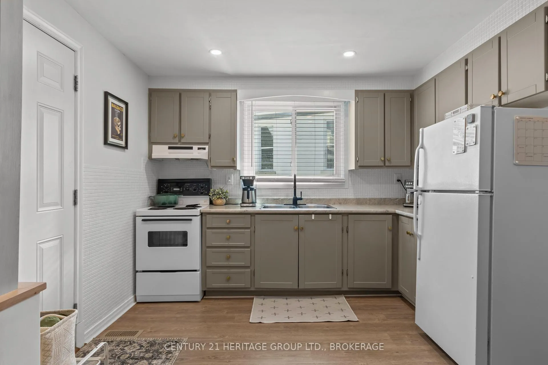 Photo 10 of 198 Raglan Road, Kingston, East of Sir John A. Blvd — HOMEH