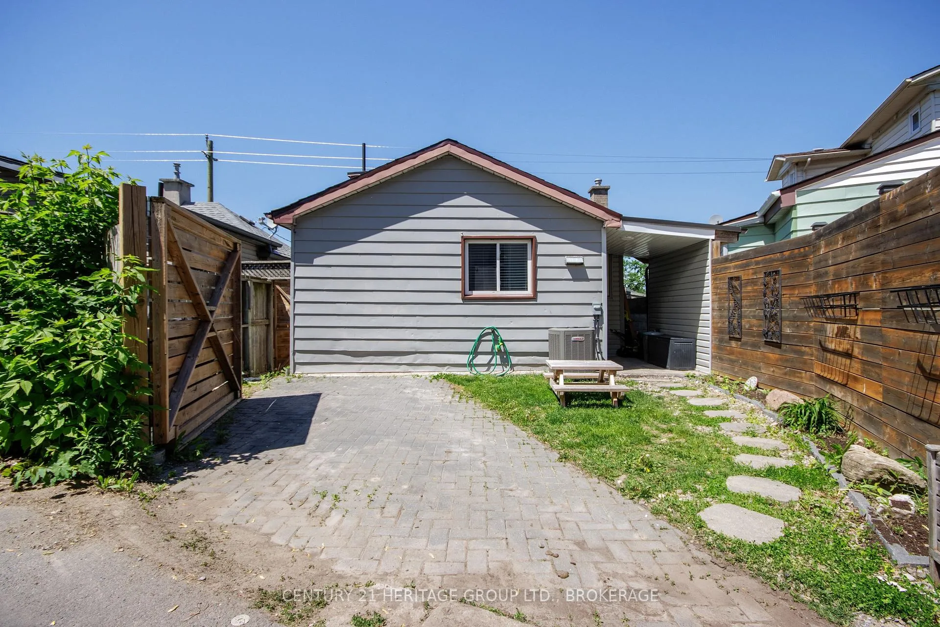 Photo 29 of 198 Raglan Road, Kingston, East of Sir John A. Blvd — HOMEH