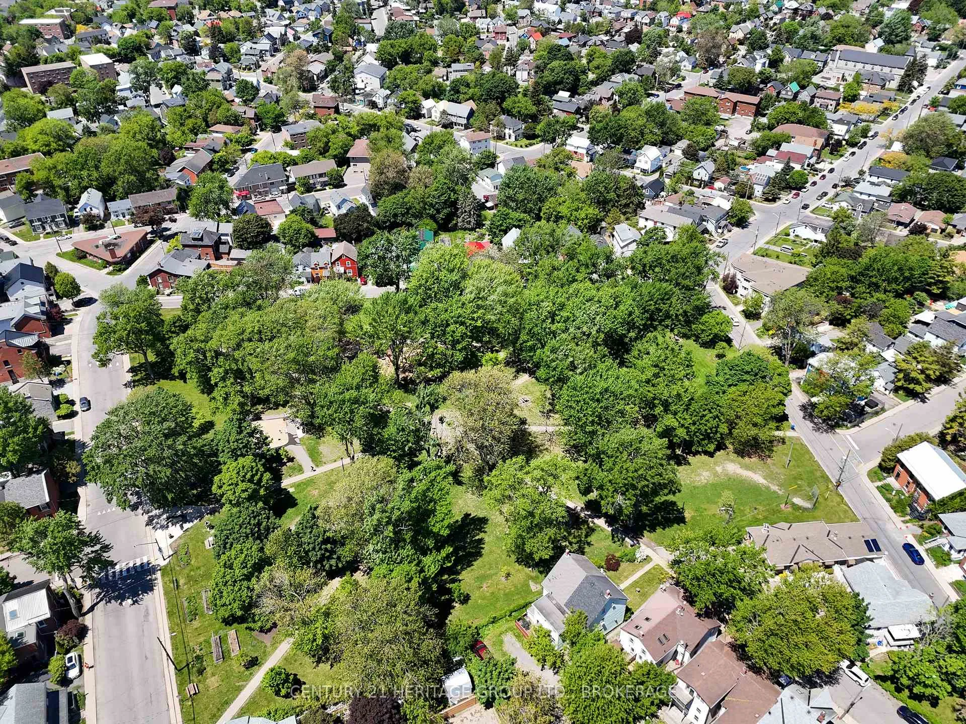 Photo 36 of 198 Raglan Road, Kingston, East of Sir John A. Blvd — HOMEH