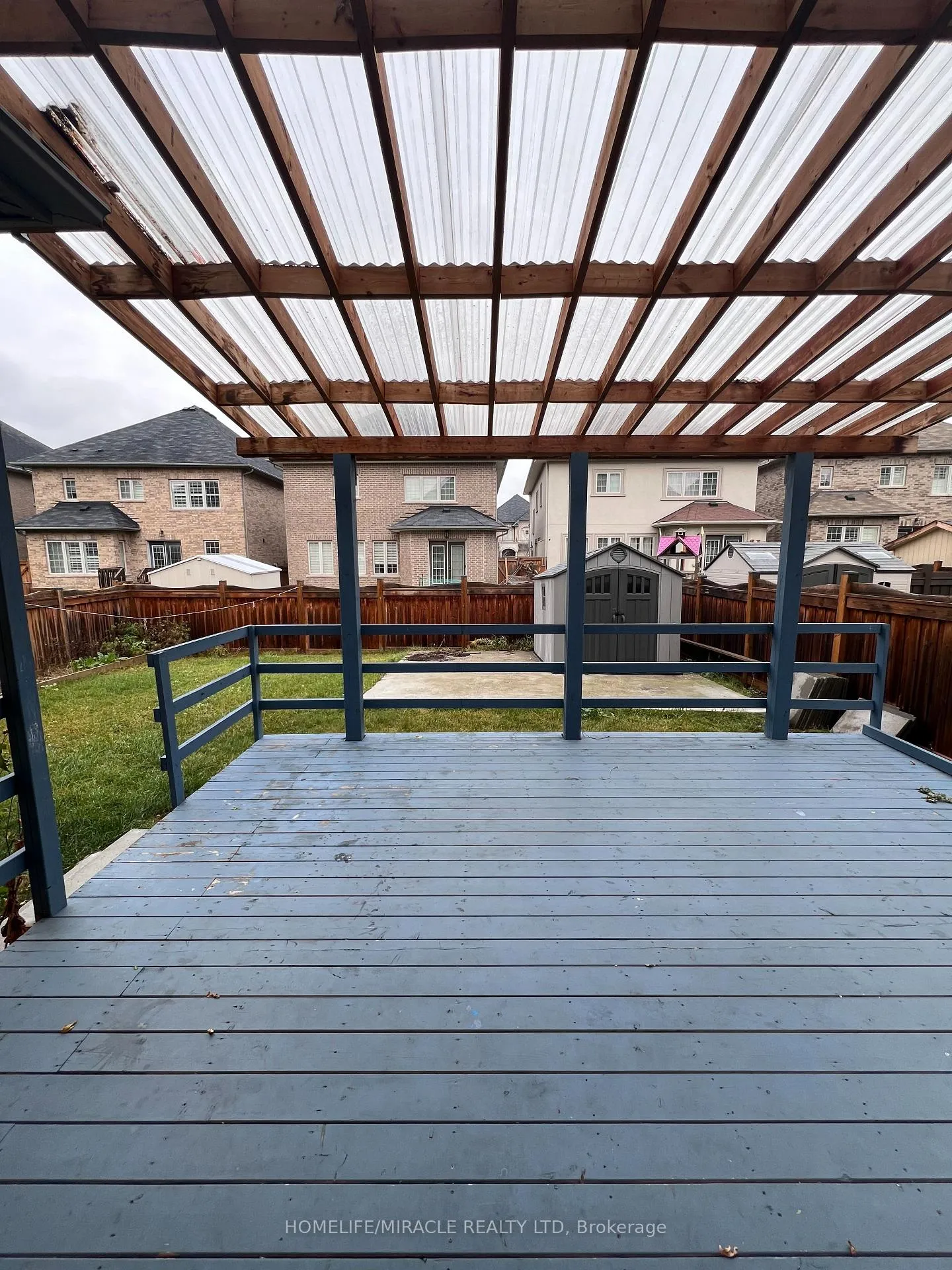 Photo 5 of 8 Arda Crescent, Brampton, Toronto Gore Rural Estate — HOMEH