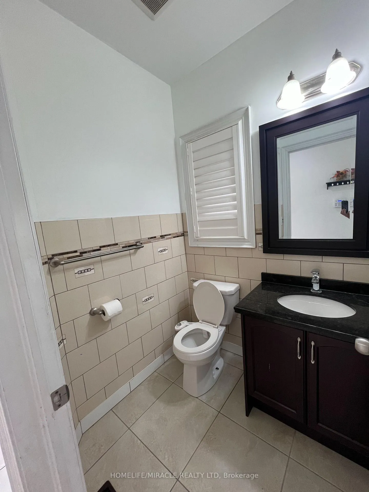 Photo 8 of 8 Arda Crescent, Brampton, Toronto Gore Rural Estate — HOMEH