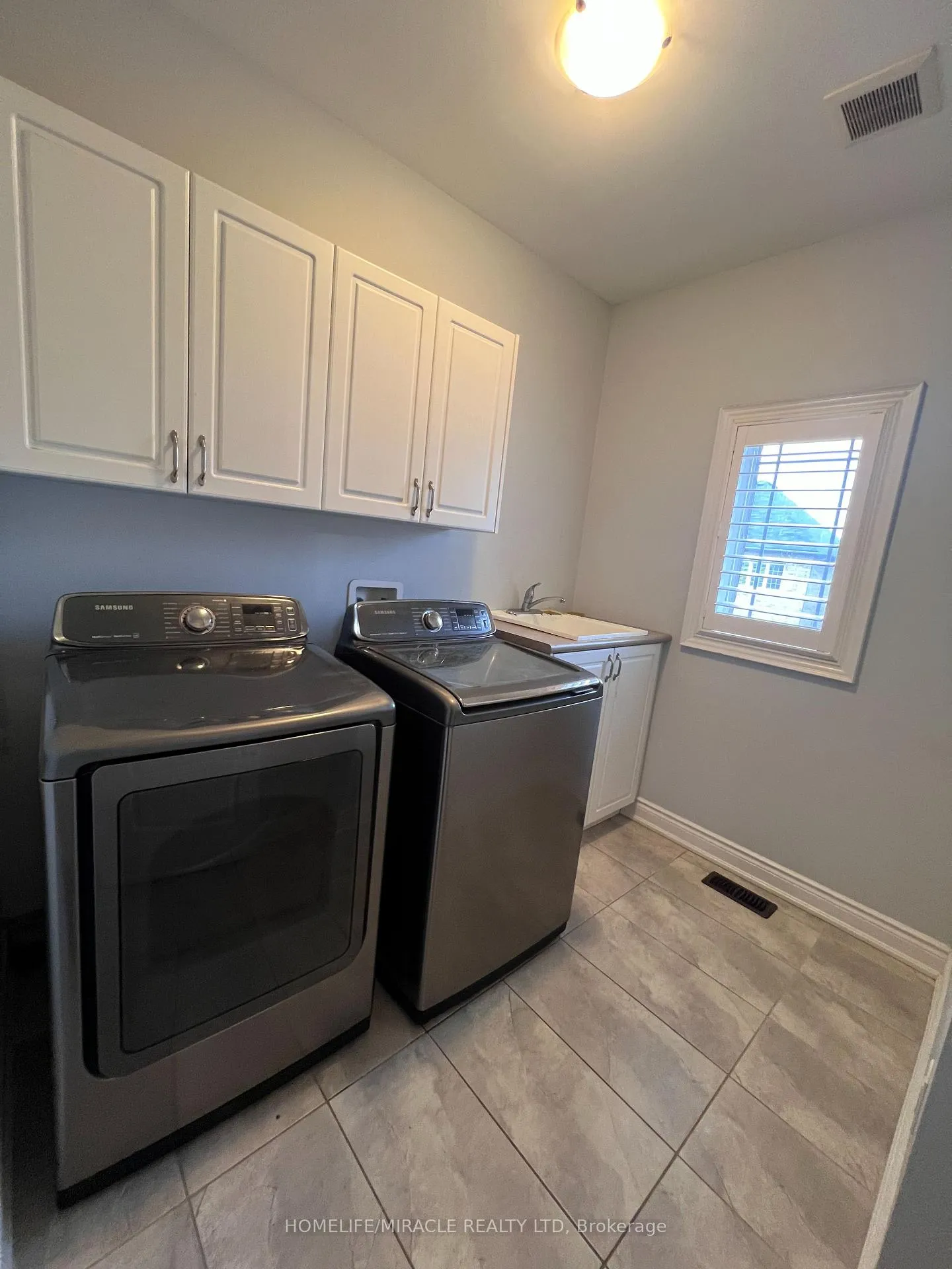 Photo 20 of 8 Arda Crescent, Brampton, Toronto Gore Rural Estate — HOMEH