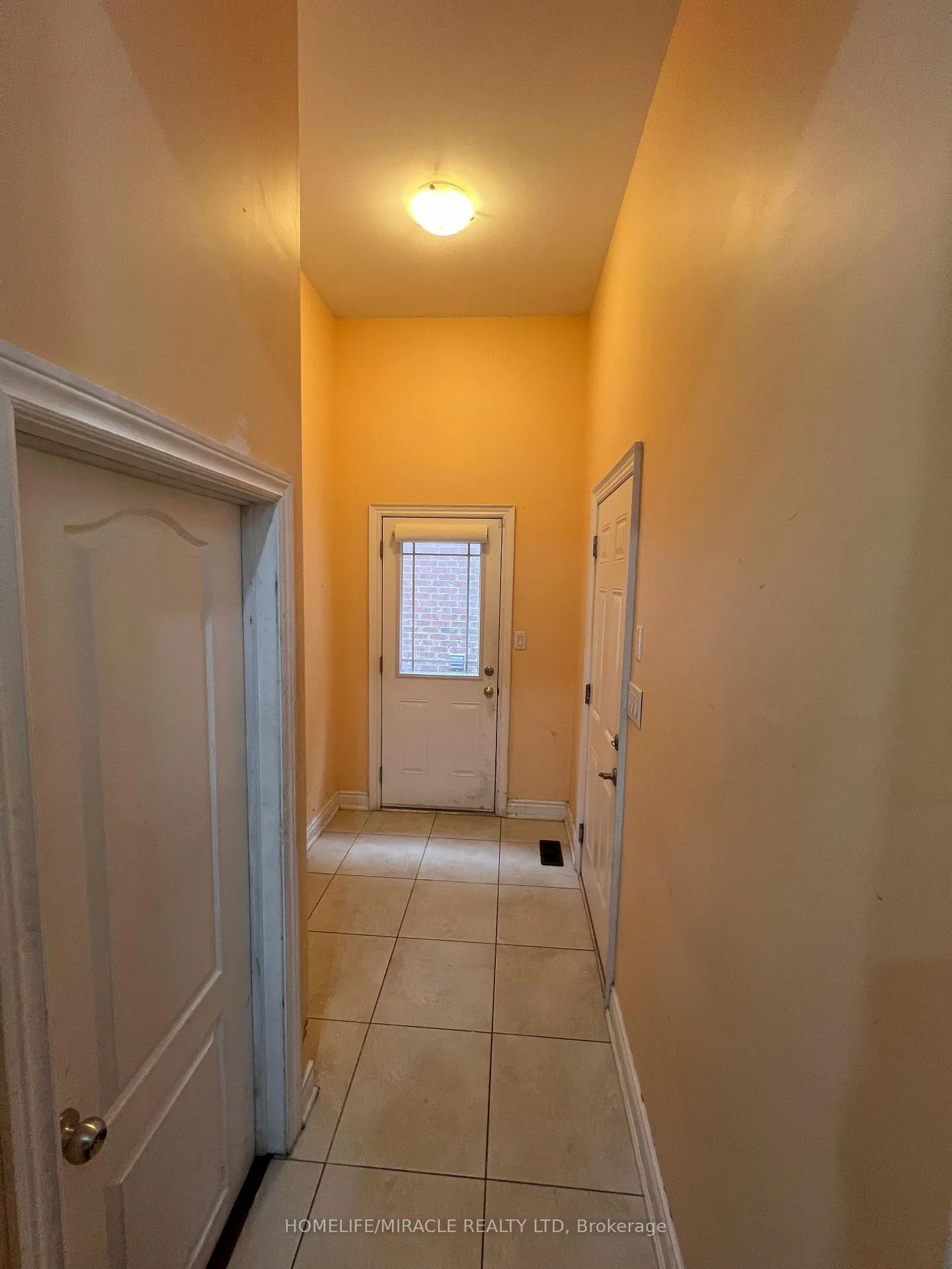 Photo 30 of 8 Arda Crescent, Brampton, Toronto Gore Rural Estate — HOMEH