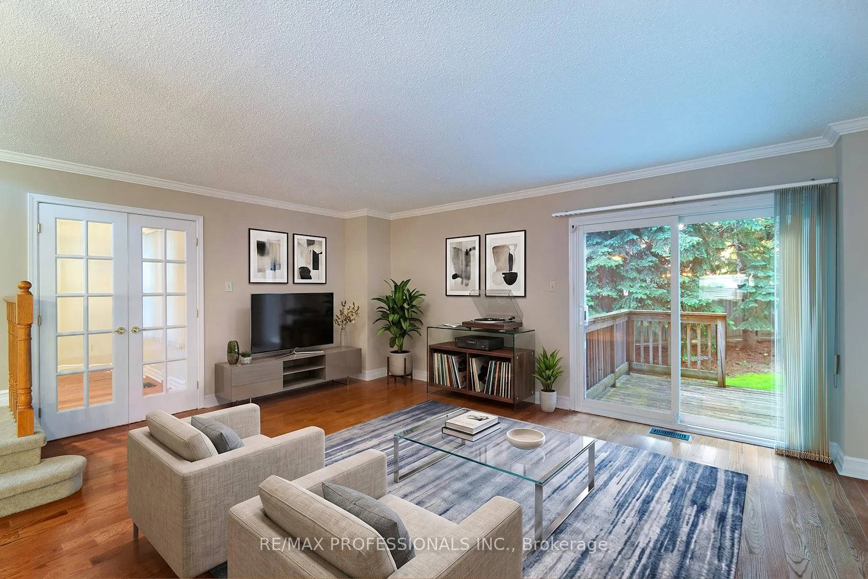 Photo 12 of 7 Tamarack Circle, Etobicoke, Kingsview Village-The Westway — HOMEH