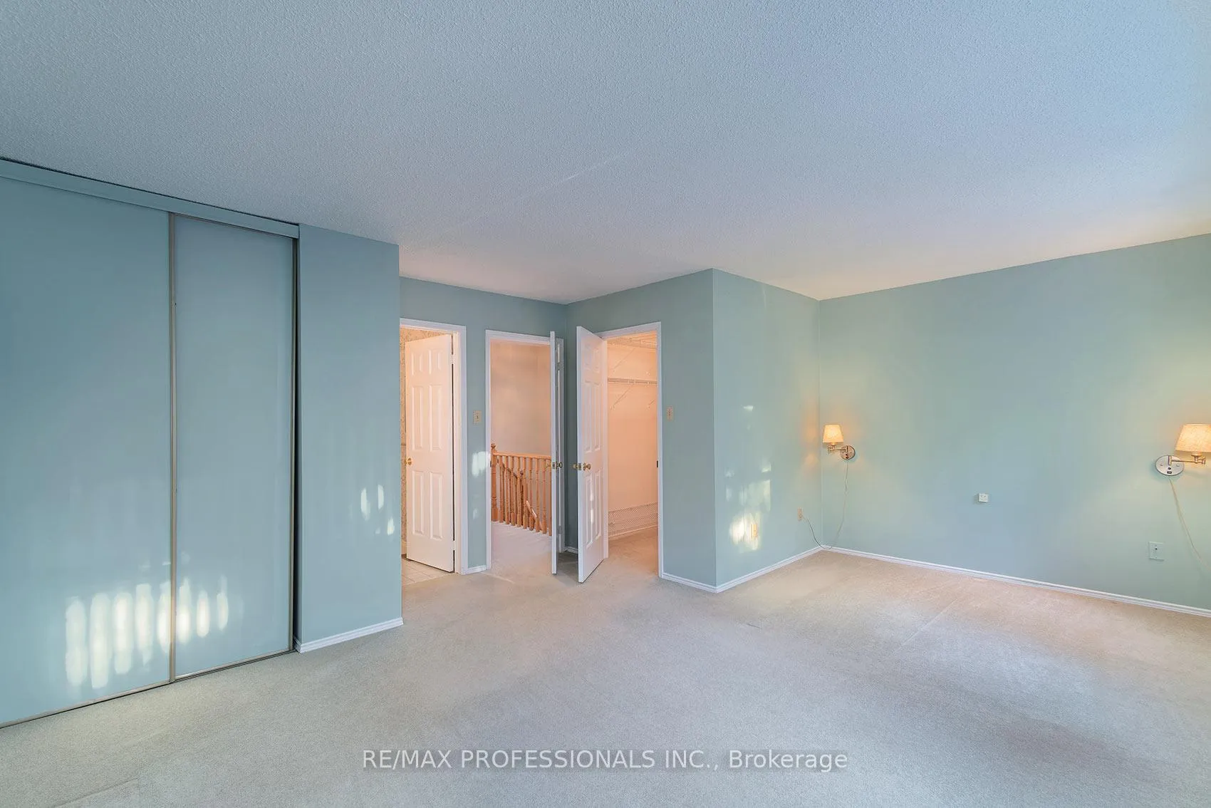 Photo 25 of 7 Tamarack Circle, Etobicoke, Kingsview Village-The Westway — HOMEH