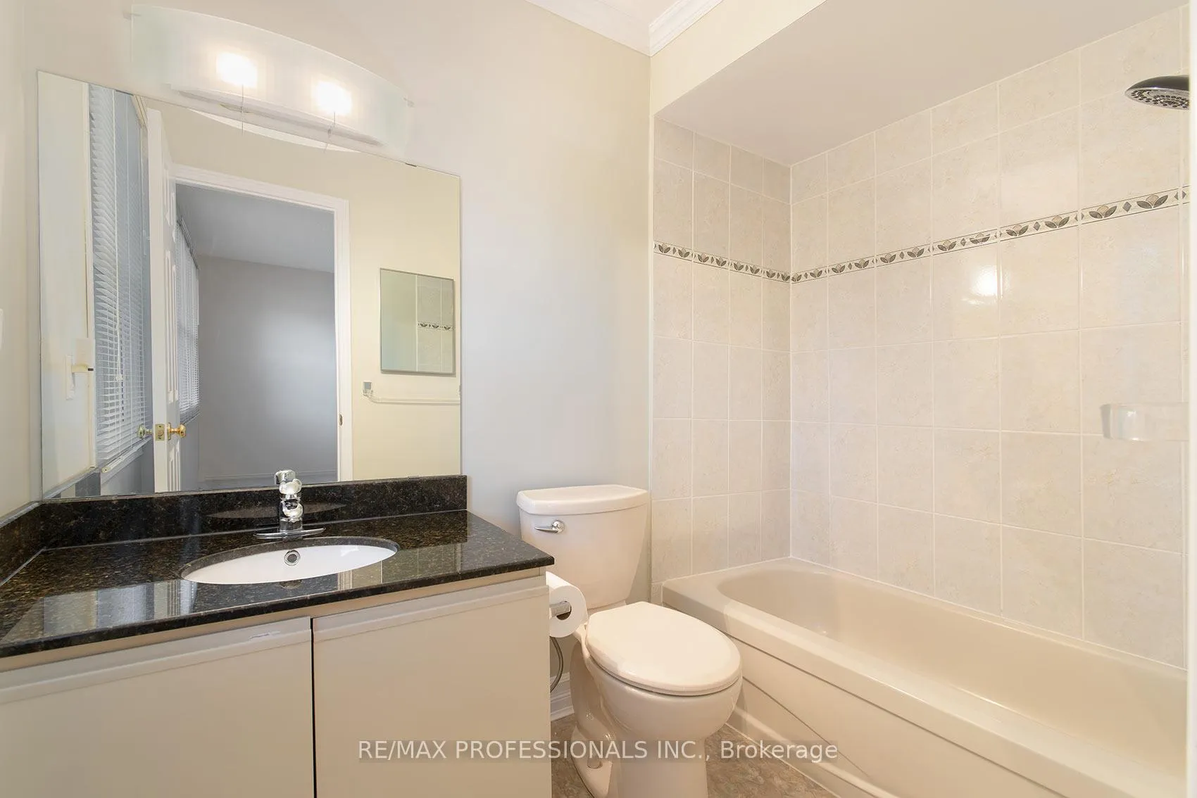 Photo 31 of 7 Tamarack Circle, Etobicoke, Kingsview Village-The Westway — HOMEH