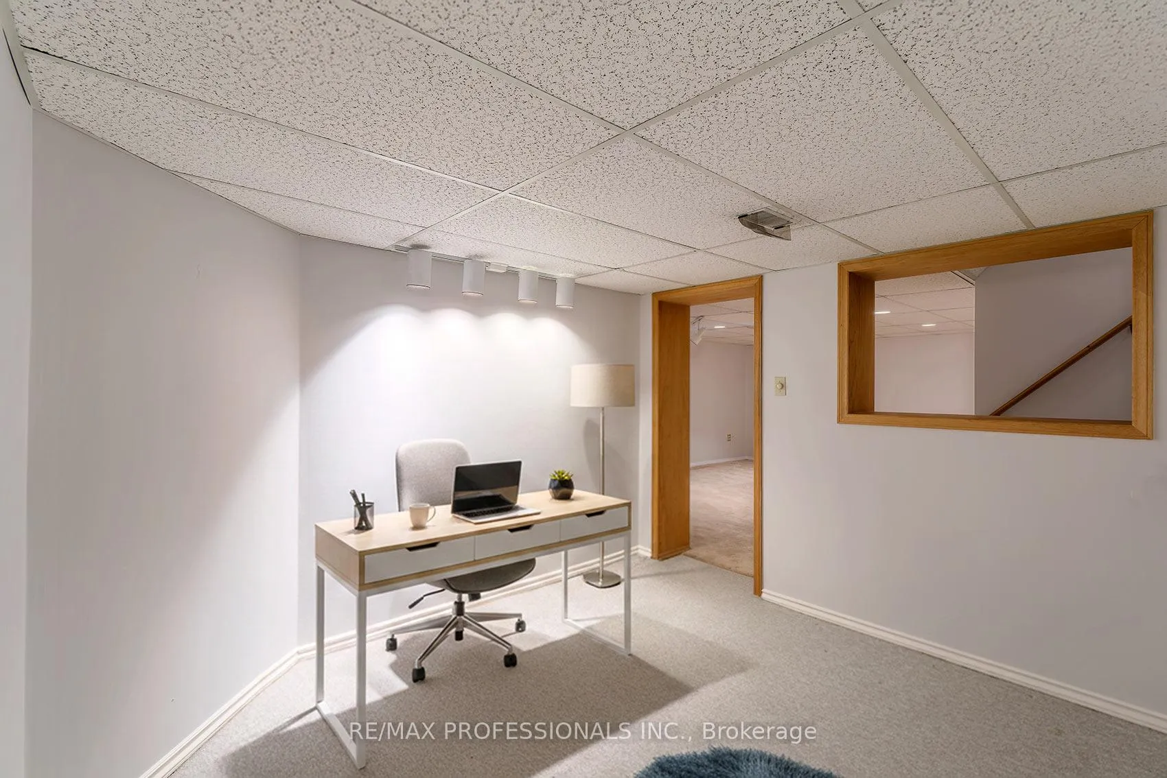 Photo 38 of 7 Tamarack Circle, Etobicoke, Kingsview Village-The Westway — HOMEH