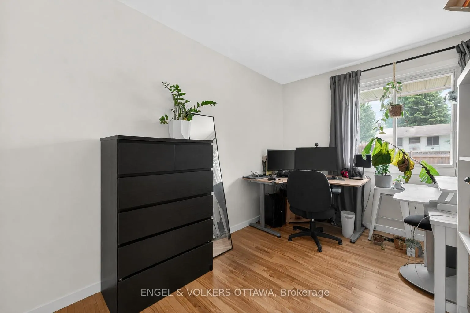 Photo 13 of 2548 Hanlon Avenue, Ottawa, Queensway Terrace North — HOMEH