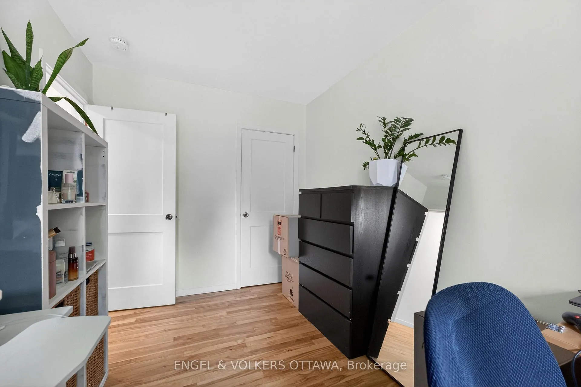 Photo 14 of 2548 Hanlon Avenue, Ottawa, Queensway Terrace North — HOMEH