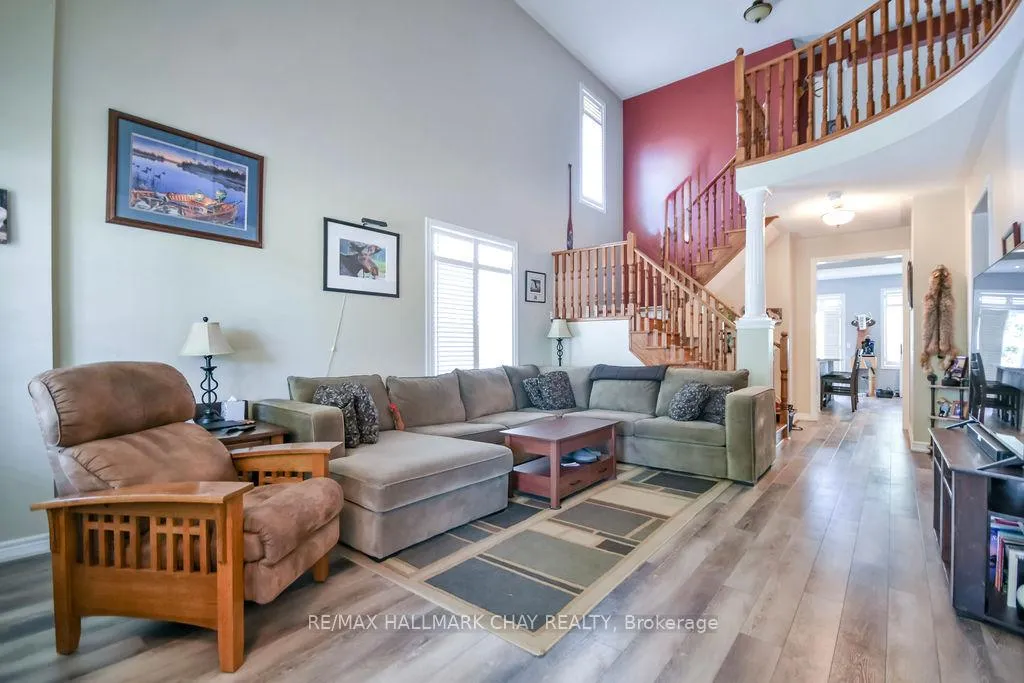 Photo 5 of 34 Meadowood Drive, Wasaga Beach — HOMEH