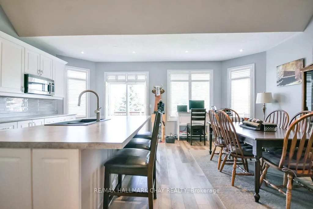Photo 7 of 34 Meadowood Drive, Wasaga Beach — HOMEH