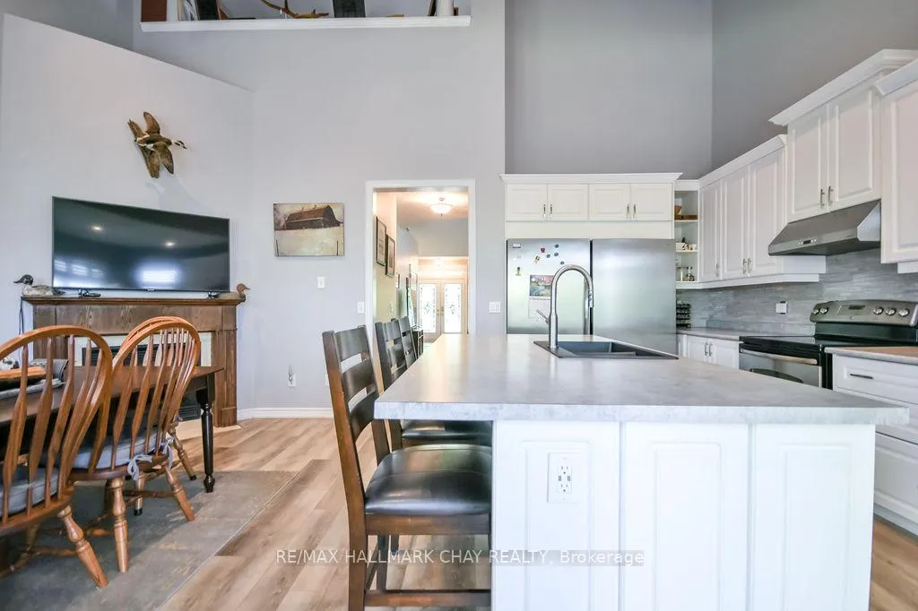 Photo 10 of 34 Meadowood Drive, Wasaga Beach — HOMEH