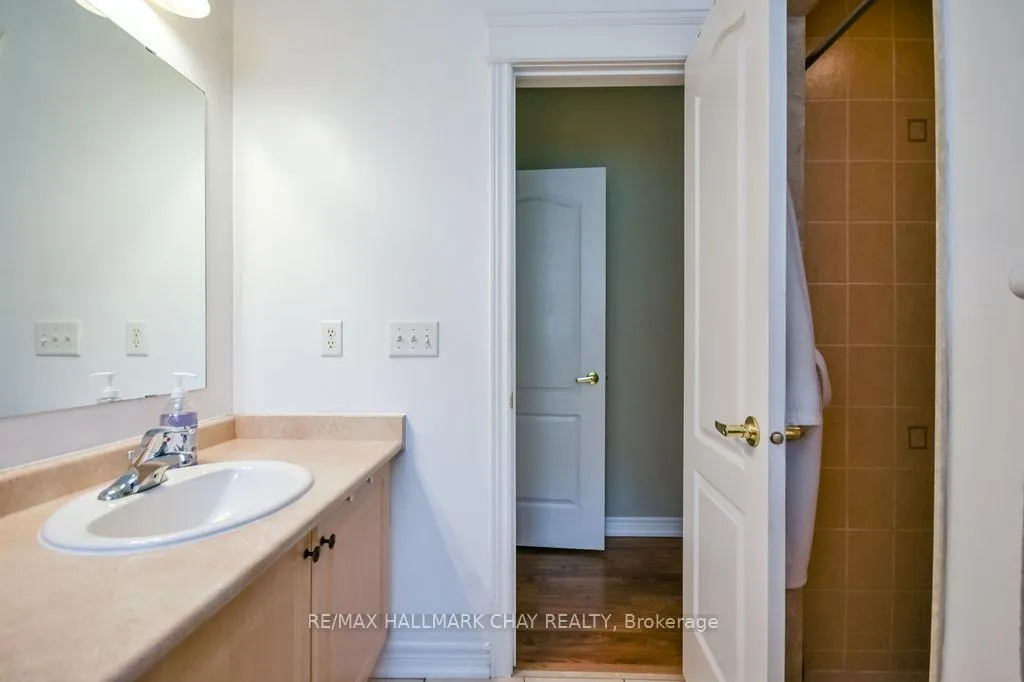 Photo 19 of 34 Meadowood Drive, Wasaga Beach — HOMEH