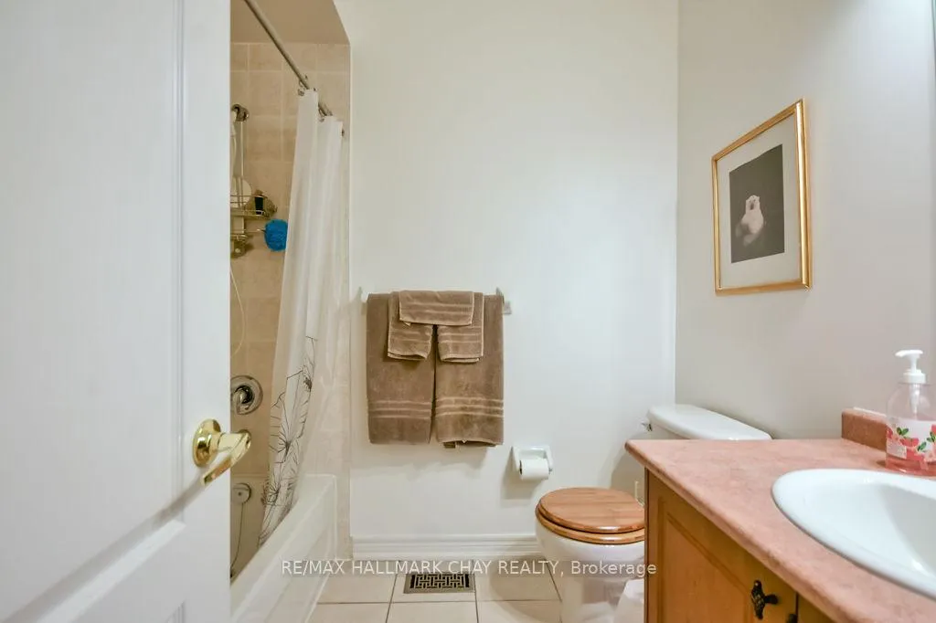 Photo 22 of 34 Meadowood Drive, Wasaga Beach — HOMEH