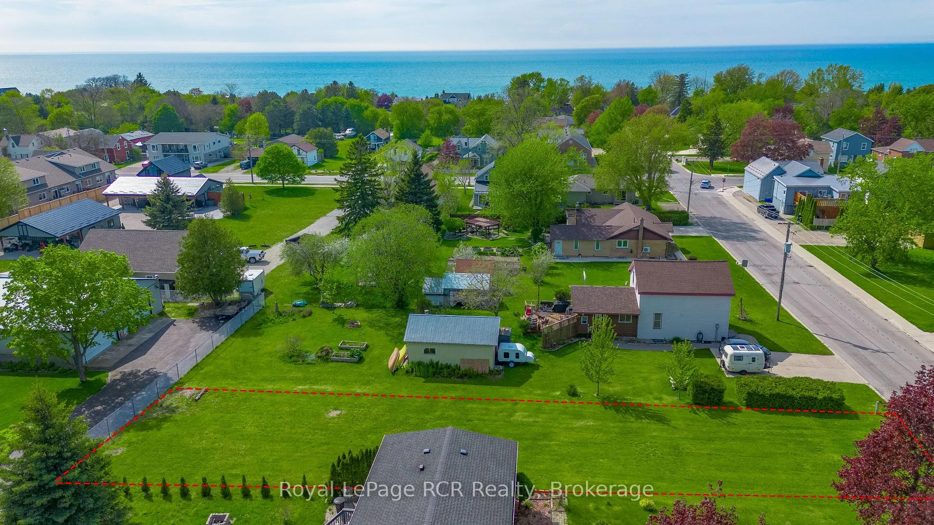 Photo 3 of 344 St. Albert Street, Kincardine — HOMEH