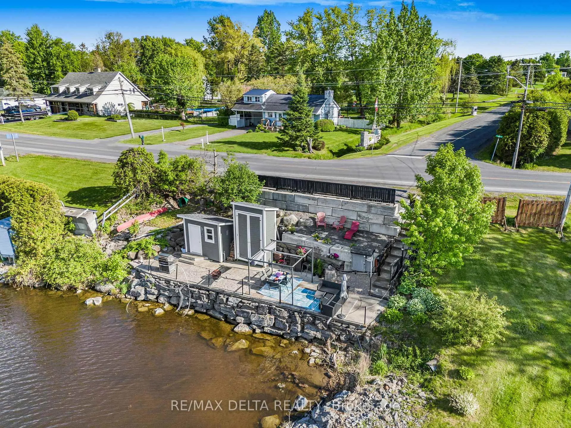 Photo 1 of 162 Front Road W, Champlain, Champlain Twp — HOMEH