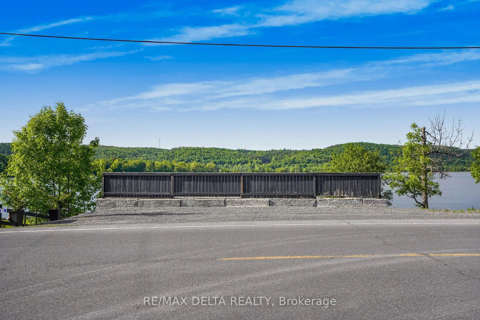 Photo 5 of 162 Front Road W, Champlain, Champlain Twp — HOMEH