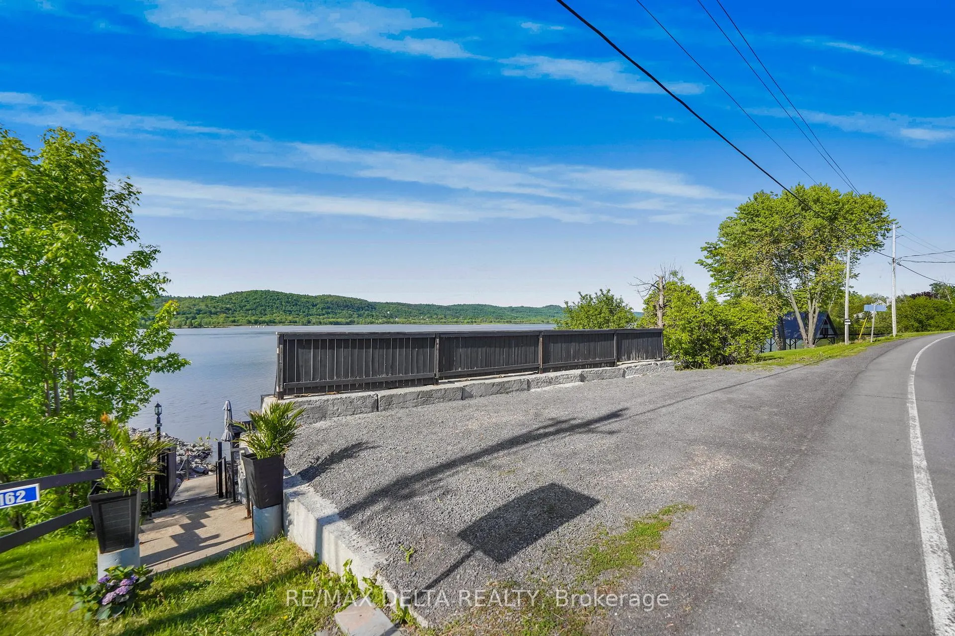 Photo 6 of 162 Front Road W, Champlain, Champlain Twp — HOMEH