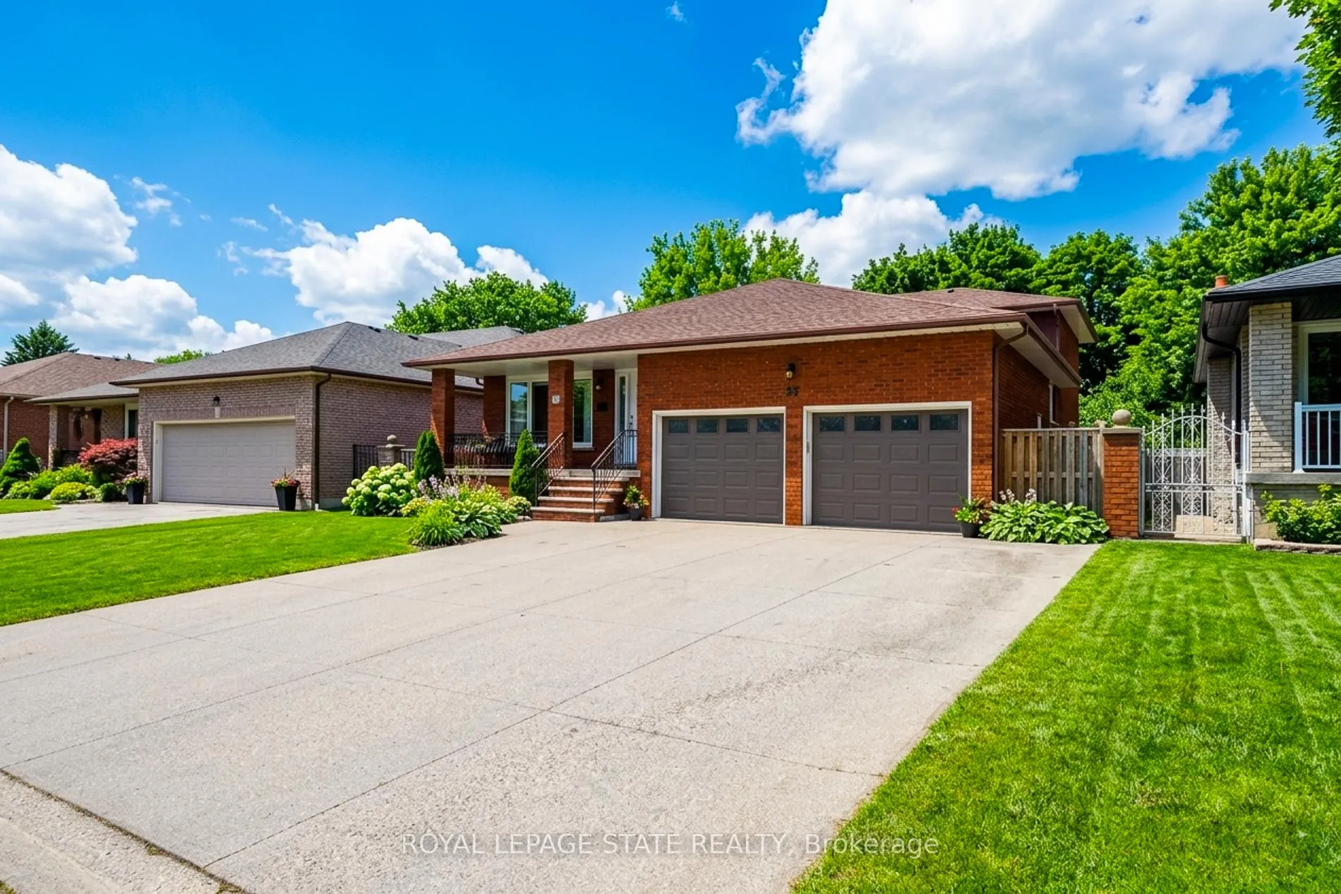 Photo 5 of 56 Teak Street, Hamilton, Stoney Creek — HOMEH