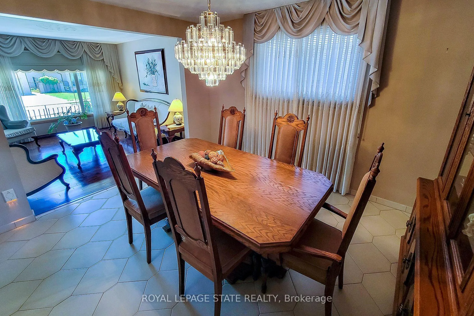 Photo 21 of 56 Teak Street, Hamilton, Stoney Creek — HOMEH