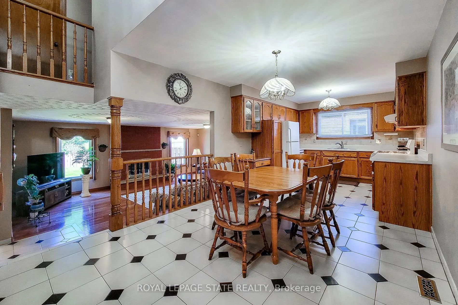 Photo 22 of 56 Teak Street, Hamilton, Stoney Creek — HOMEH