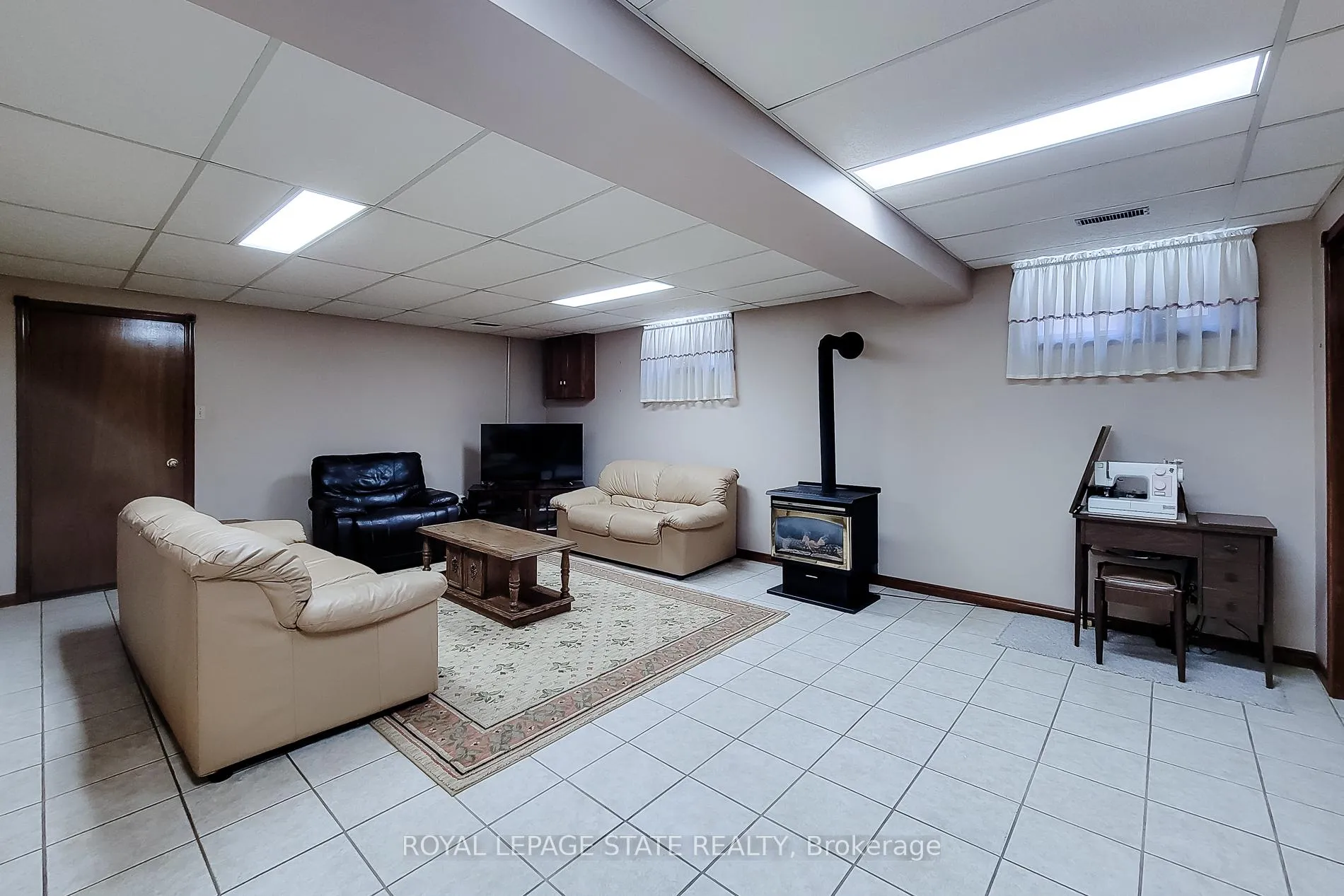 Photo 43 of 56 Teak Street, Hamilton, Stoney Creek — HOMEH