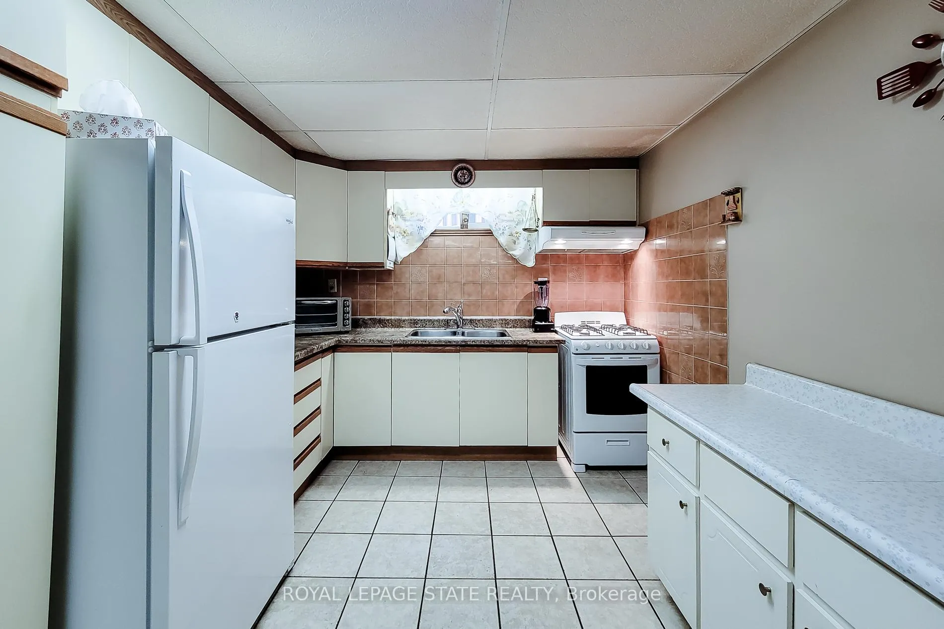 Photo 46 of 56 Teak Street, Hamilton, Stoney Creek — HOMEH