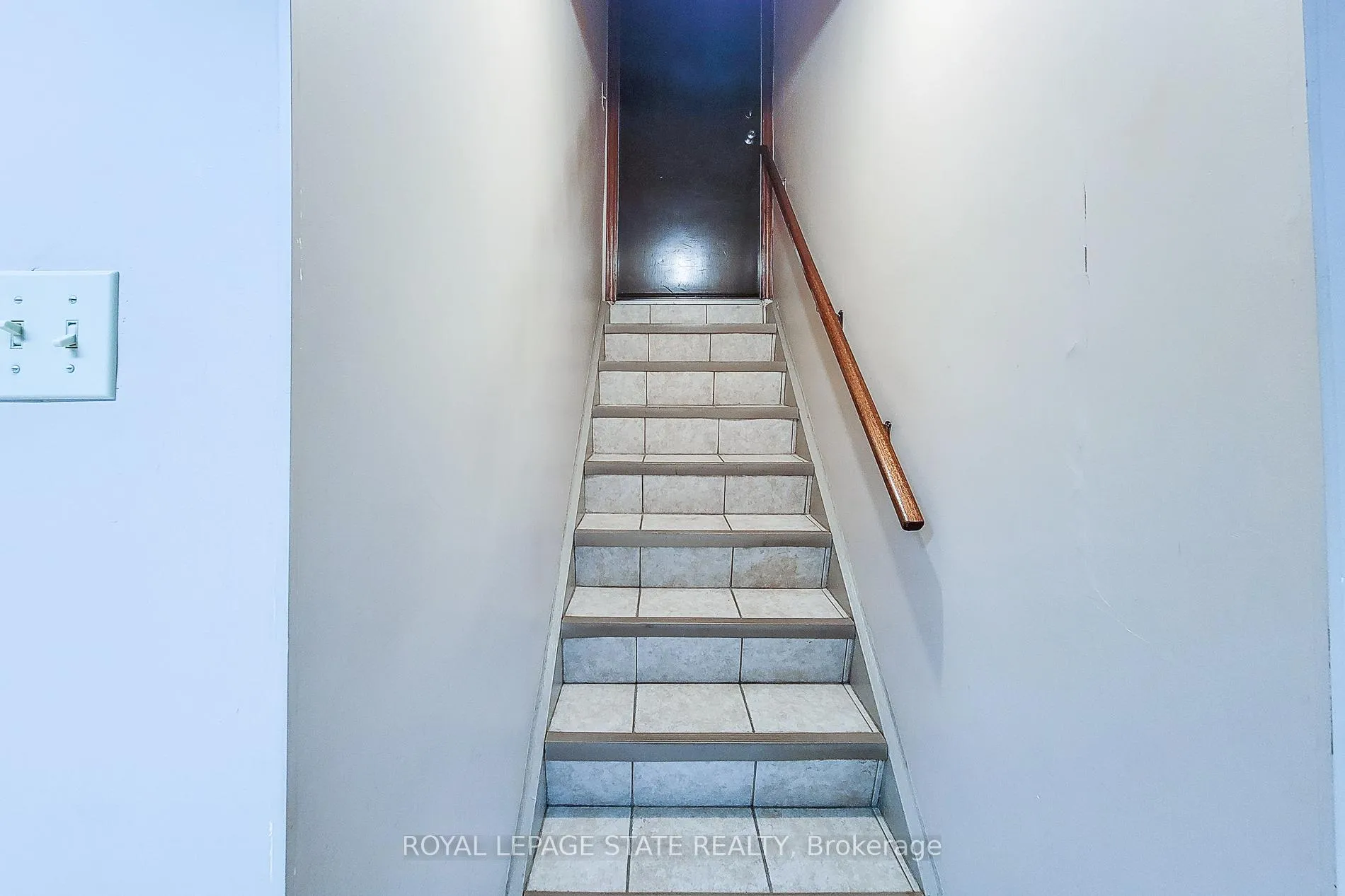 Photo 48 of 56 Teak Street, Hamilton, Stoney Creek — HOMEH