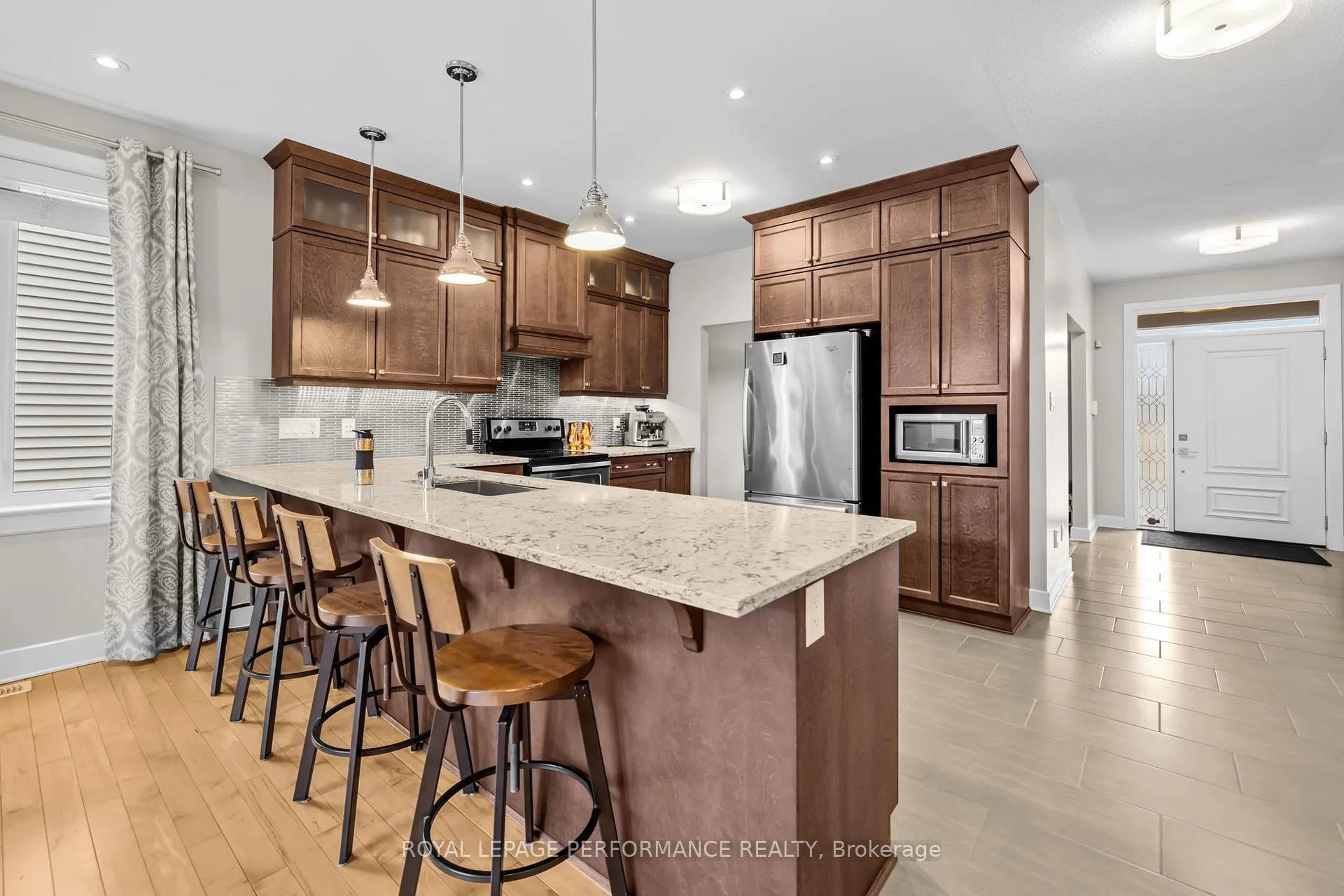 Photo 11 of 15 York Crossing, Russell, Village of Russell — HOMEH