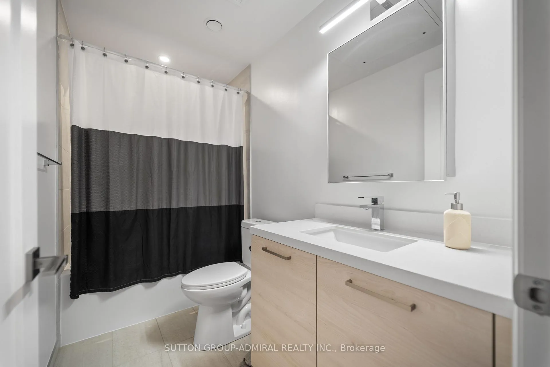 Photo 13 of Unit 101B, 38 Gandhi Lane, Markham, Commerce Valley — HOMEH